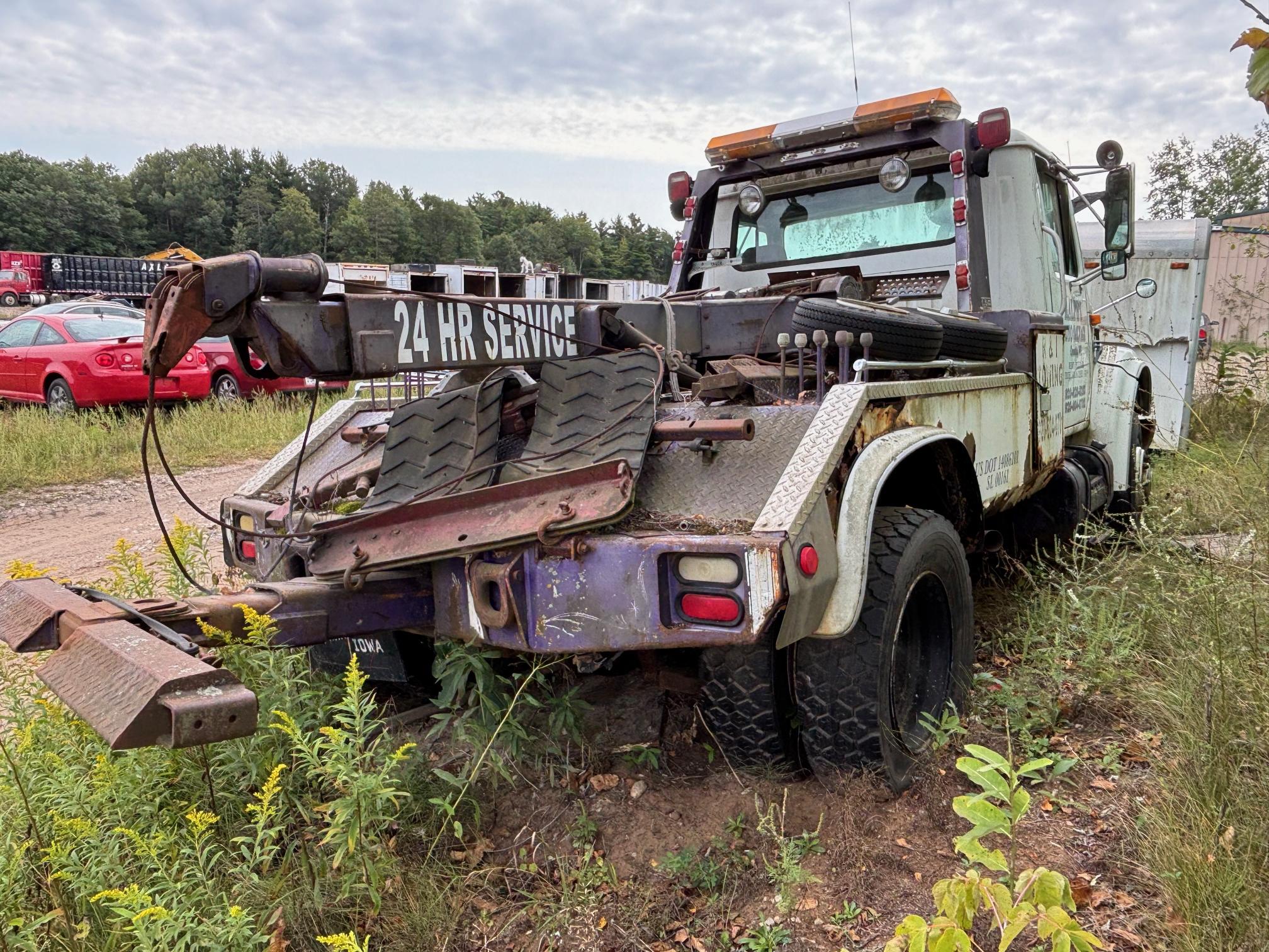 1997 INTERNATIONAL 4700 - Image 8